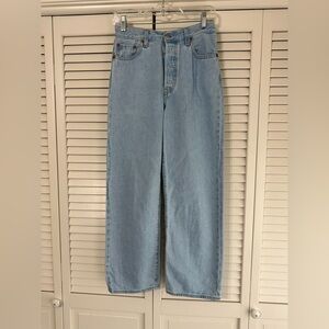 Levi's Women's Light Blue Ribcage Mother Button Fly Straight Leg Jeans